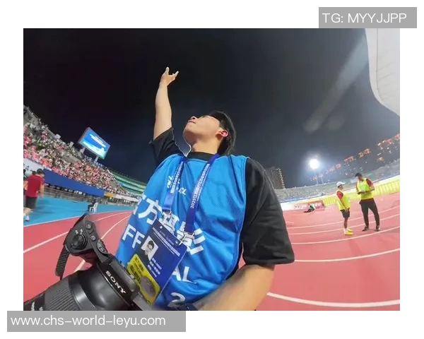 万人空巷的热潮延续苏超与村超共振中国足球的欧洲氛围感