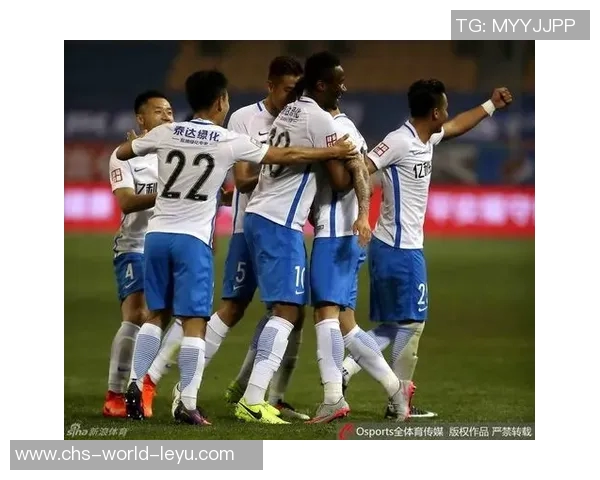 中超激战大连人迎战天津泰达争夺关键三分全力以赴展现球队实力